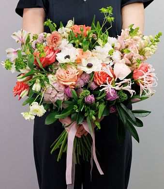 Большой весенний букет 