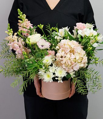 Цветы в коробке "Весенняя пастель"